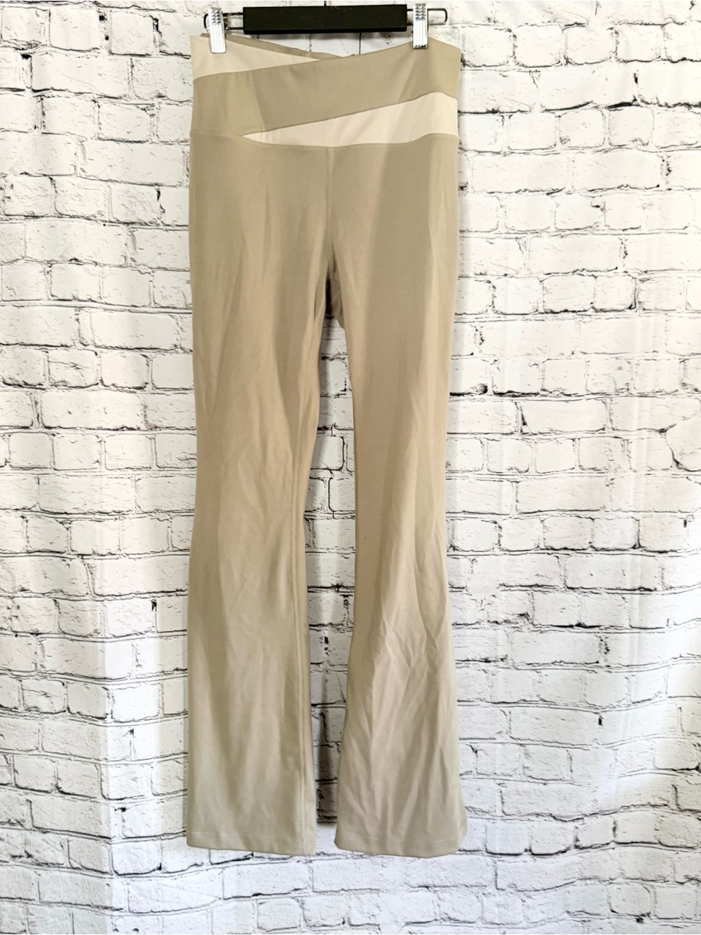 VELOCITY. Yoga flare pants. Size L